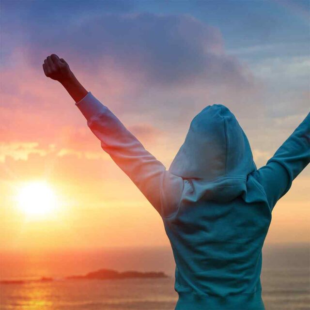 https://oyindamolaisiba.com/wp-content/uploads/2018/01/img-rising-hands-640x640.jpg